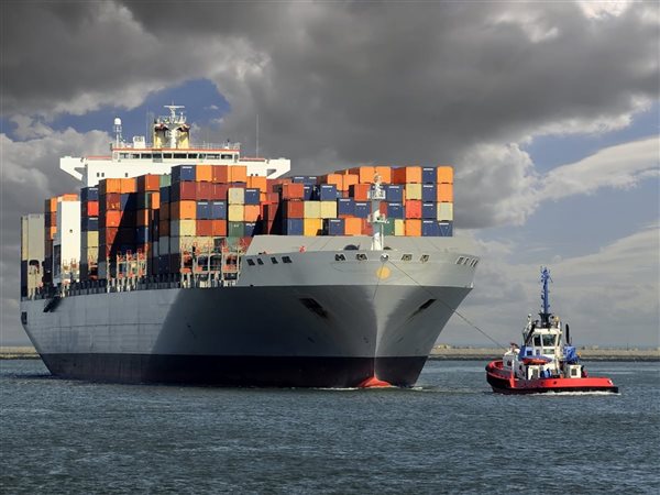 التعبئة والإحصاء: الصادرات ترتفع 20% في أبريل وعجز الميزان التجاري يتراجع