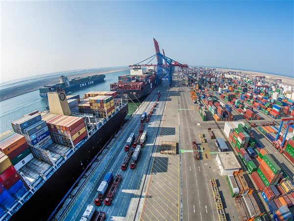 طفرة النقل البحري في مصر.. نقلة نوعية نحو مركز عالمي للتجارة واللوجستيات