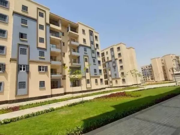 إقبال كبير من المواطنين على حجز وحدات 