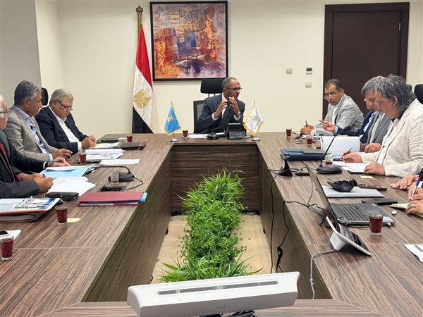 نائب وزير الاسكان يتابع موقف عددٍ من مشروعات مياه الشرب والصرف الصحى