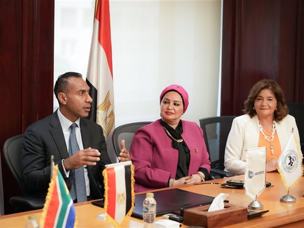  بنك قناة السويس يستقبل وفد اتحاد نقابات جنوب إفريقيا 