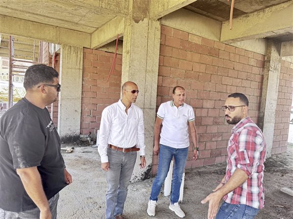 رئيس جهاز مدينة القاهرة الجديدة يتفقد مشروعات الإسكان وتطوير الطرق