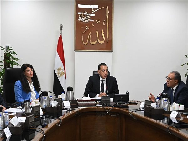 رئيس الوزراء يتابع جهود دعم وتعزيز أوجه التعاون الاقتصادي المصري الأمريكي