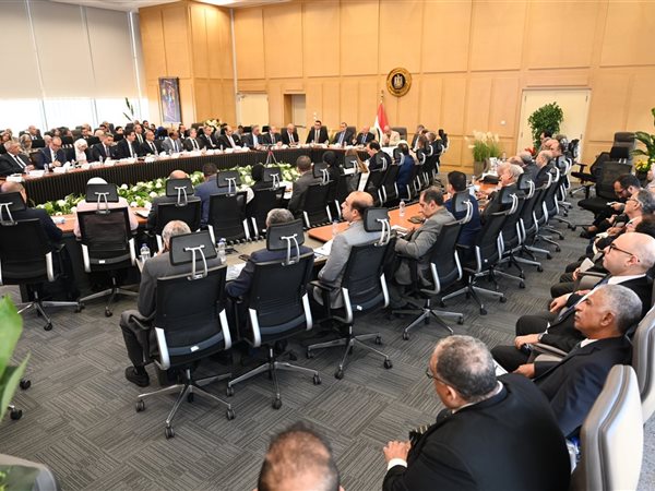  وزير الصناعة يوافق على إقامة 3 مصانع بنظام المناطق الحرة الخاصة 