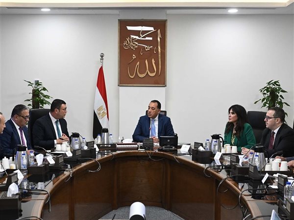 رئيس الوزراء يتابع موقف تقنين الأراضي بالمدن الجديدة وطروحات الوحدات السكنية