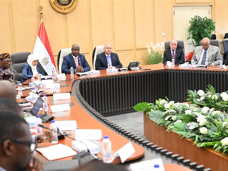 وزير الصناعة والنقل