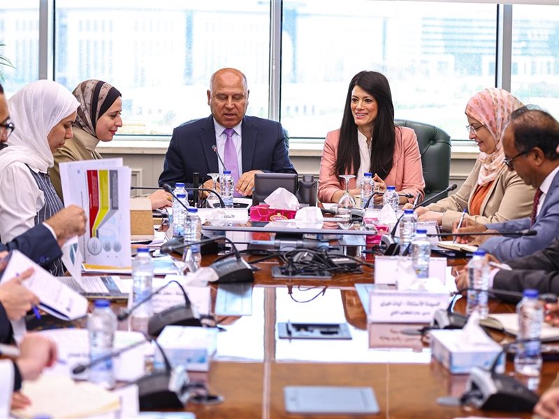 اجتماع وزير الصناعة