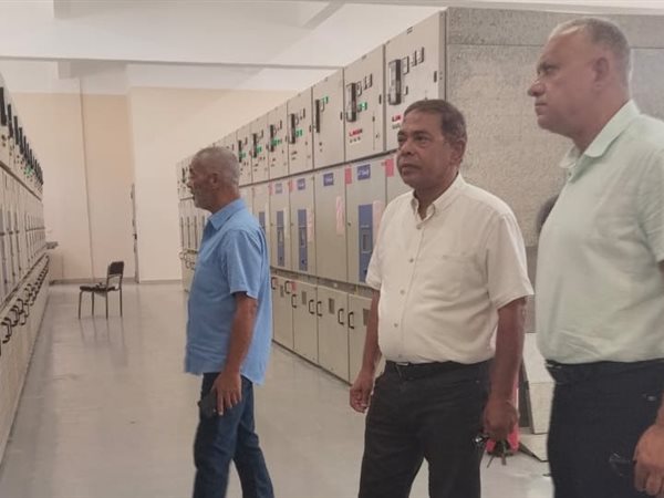 وزير الإسكان يعلن انتعاء مشروع ربط التغذية الكهربائية بمحطة 3 مدينة بدر