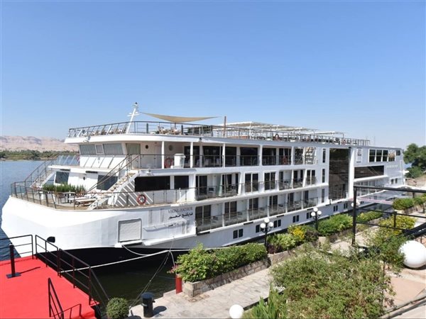 المقاولون العرب تفوز بجائزة Work Boat World المرموقة عن الفندق العائم 