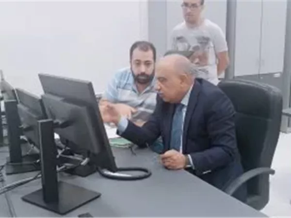 محمود عصمت: شبكة الكهرباء القومية تؤمّن التغذية بكفاءة عالية رغم موجة الحر