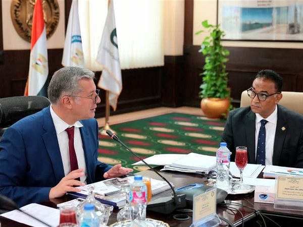 وزير البترول: البتروكيماويات لبنة أساسية في إنتاج المنتجات المرتبطة بالحياة اليومية