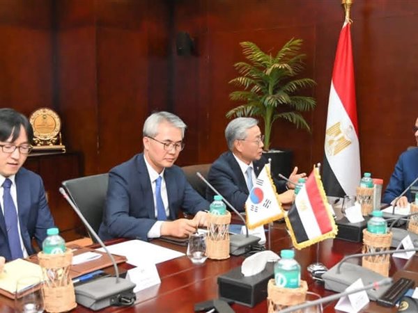 وزير الاستثمار يستقبل سفير دولة كوريا الجنوبية بالقاهرة لبحث تعزيز العلاقات الاقتصادية