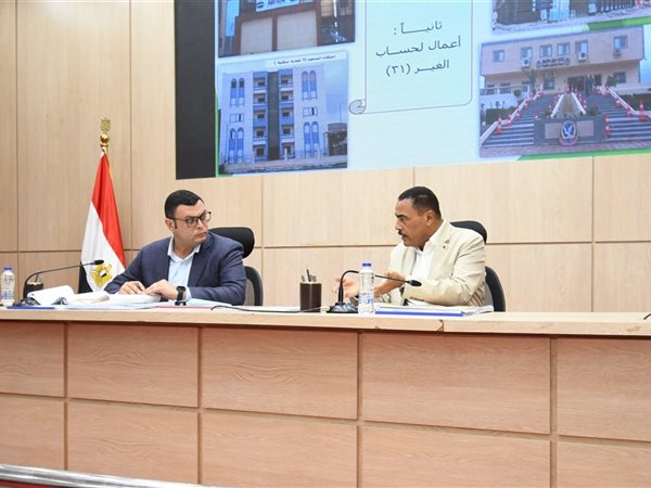 الشربيني: ضغط الأعمال للانتهاء من مشروعات مطروح في مواعيدها المحددة