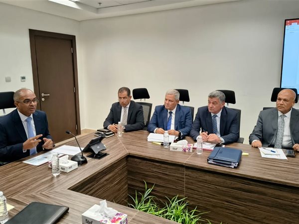 نائب وزير الإسكان يبحث مع الهيئة العربية للتصنيع تصنيع مهمات مشروعات المياه