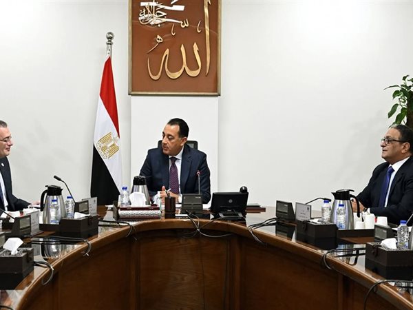 رئيس الوزراء يتابع مستجدات الموقف التنفيذي لمشروع 
