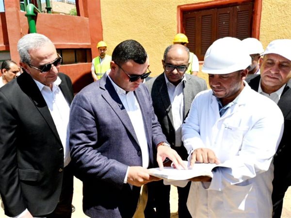 وزير الإسكان ومحافظ الغربية يختتمان جولتهما بتفقد محطة معالجة صرف صحي زفتى