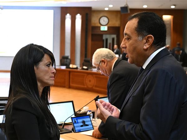 وزيرة التخطيط تستعرض الاستعدادات النهائية لإطلاق 