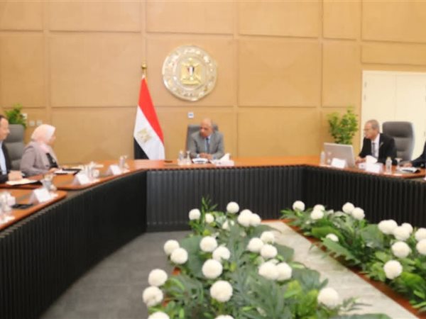 وزير الكهرباء يتابع مستجدات تنفيذ خطة الصيانة وكفاءة التشغيل