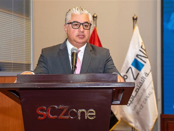 رئيس اقتصادية قناة السويس يستقبل وفد التمثيل التجاري للتعريف بمقومات الهيئة والفرص الاستثمارية 