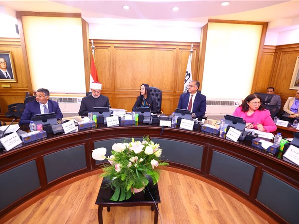 وزيرة التضامن الاجتماعي تترأس اجتماع إدارة بنك ناصر الاجتماعي بعد إعادة تشكيله