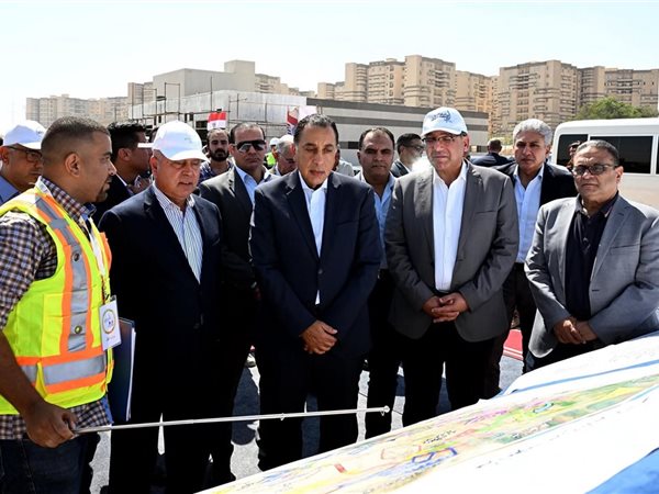 رئيس الوزراء يتابع سير الأعمال بمحطة الأتوبيس الترددي تقاطع طريق الفيوم 