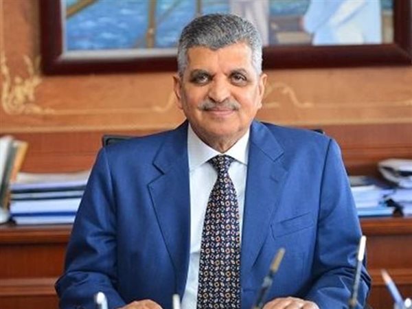 أسامة ربيع: قناة السويس سجلت 153.4 مليار دولار عائدات منذ التأميم وعبور 1.1 مليون سفينة