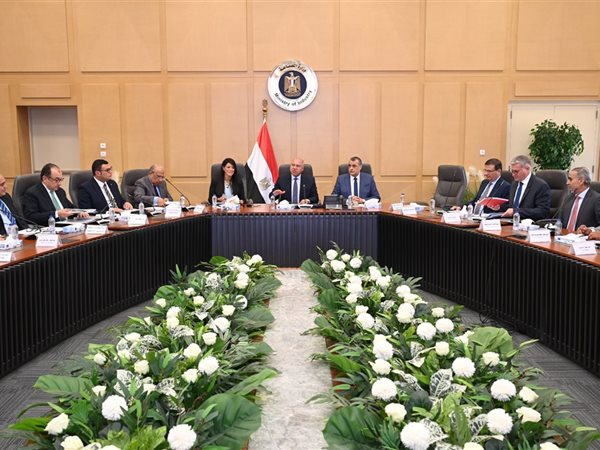 وزير الصناعة: 28 صناعة وفرصة استثمارية واعدة لجذب الاستثمارات لتميق التصنيع المحلي