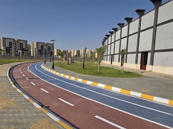 وزير الإسكان يتابع مشروعات 