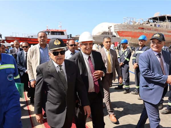 الفريق أسامة ربيع يشهد لحام قرينة 