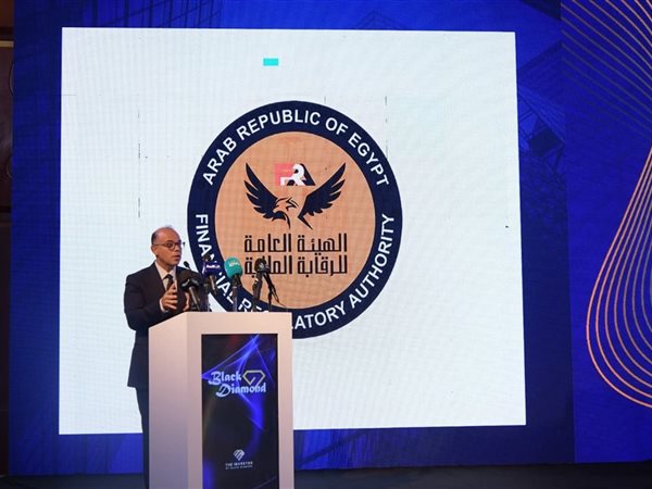  رئيس الرقابة المالية يلتقي المطورين العقاريين ويستعرض آليات التمويل غير المصرفي