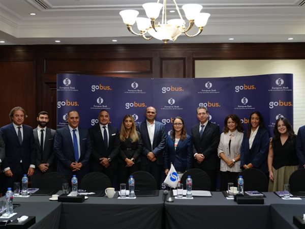 10.6 مليون يورو من البنك الأوروبي لإعادة الإعمار والتنمية لإطلاق أسطول للحافلات الكهربائية في مصر