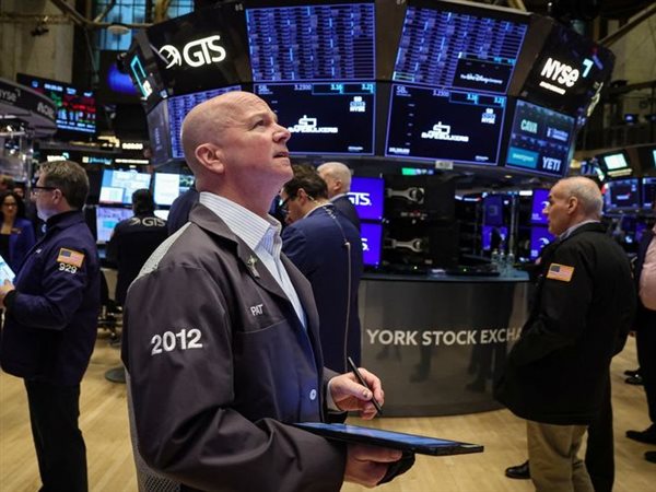 ارتفاع الأسهم الأمريكية.. والمستثمرون يتجاهلون إغلاق الحكومة