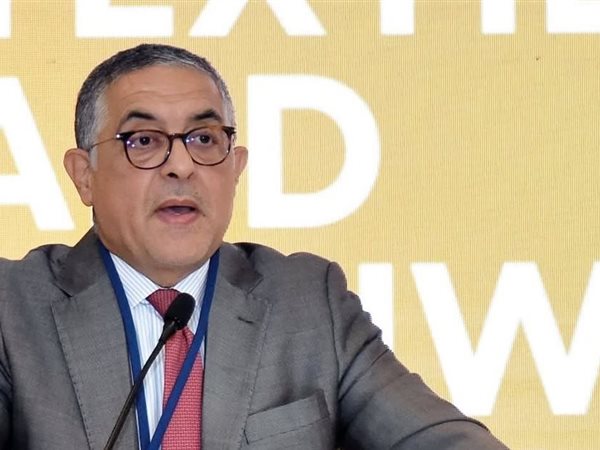 هيئة الاستثمار تدعو المؤسسات والشركات الألمانية لتوطين تكنولوجيا ماكينات النسيج في مصر