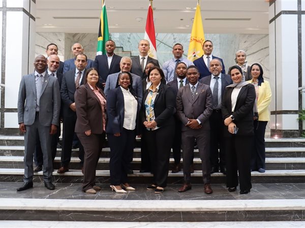 البنك المركزي المصري يستعرض تجربته الرائدة أمام وفد جنوب إفريقيا بالعاصمة الإدارية