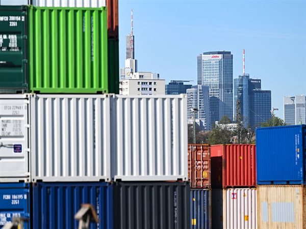 وتيرة النشاط الاقتصادي في منطقة اليورو في سبتمبر تسجل أسرع نمو لها منذ 16 شهرًا