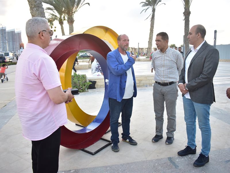 افتتاح معرض للنحت