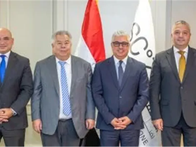 وليد جمال يشهد توقيع