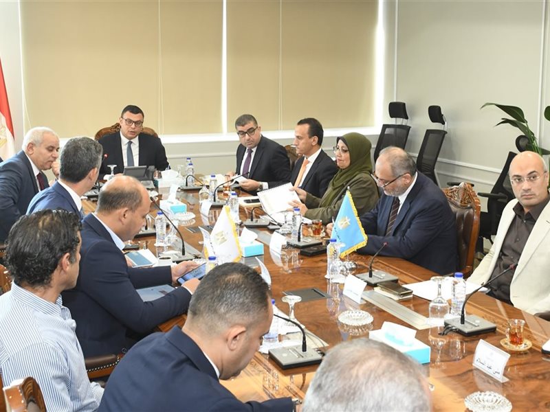 وزير الإسكان