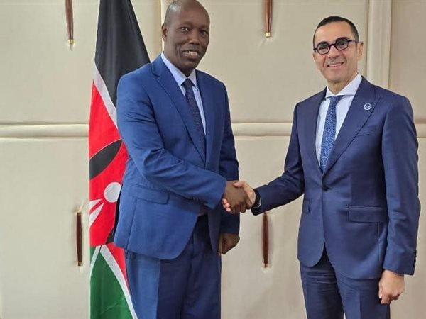 وزير الاستثمار يبحث مع نظيره الكيني تعزيز التعاون المشترك