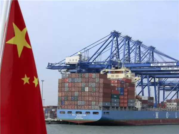 صادرات الصين لأمريكا تهبط 30% مع تصاعد التوتر التجاري