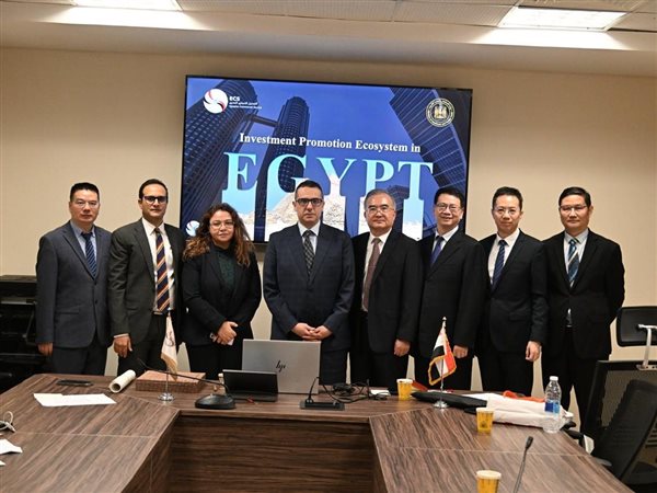 التمثيل التجاري يبحث جذب استثمارات صينية جديدة من مقاطعة 