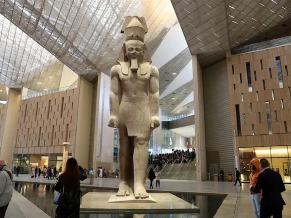 وزير العمل: السبت المقبل إجازة رسمية مدفوعة الأجر للقطاع الخاص بافتتاح المتحف المصري الكبير