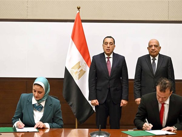 توقيع اتفاقية لتطوير مشروع الربط الكهربائي بين مصر وأوروبا عبر إيطاليا