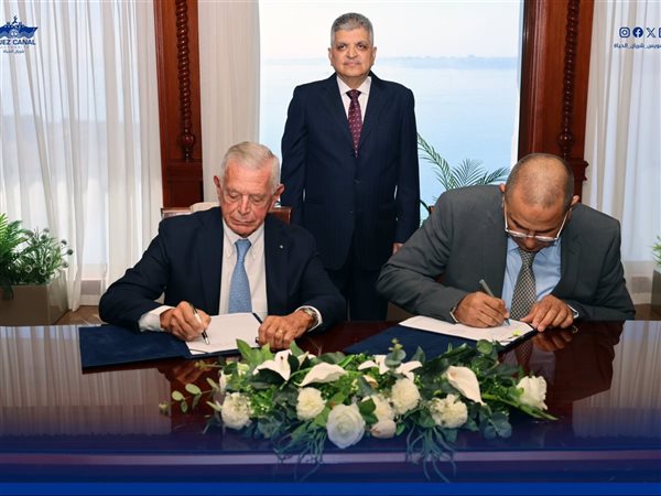 توقيع عقد بين مصنع مصر لبناء القاطرات ومجموعة NERI الإيطالية لبيع قاطرتين بقوة شد 90 طن