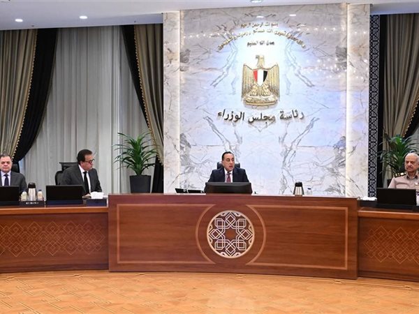 مجلس الوزراء يوافق على قرارات جديدة تشمل إنشاء مصنع سيارات وميناء جاف ومشروعات طاقة