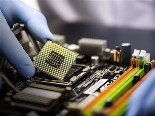 الحكومة تعتمد بروتوكول تعاون جديد لتنفيذ مبادرة 