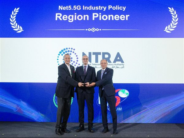 مصر تفوز بجائزة الريادة الإقليمية بتطوير نطاقات الإنترنت من المنظمة العربية للاتصال وتكنولوجيا المعلومات