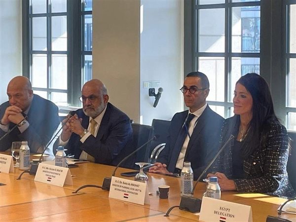 وزيرا الاستثمار والتخطيط يبحثان التوسع في تمويل القطاع الخاص وتنفيذ وثيقة ملكية الدولة