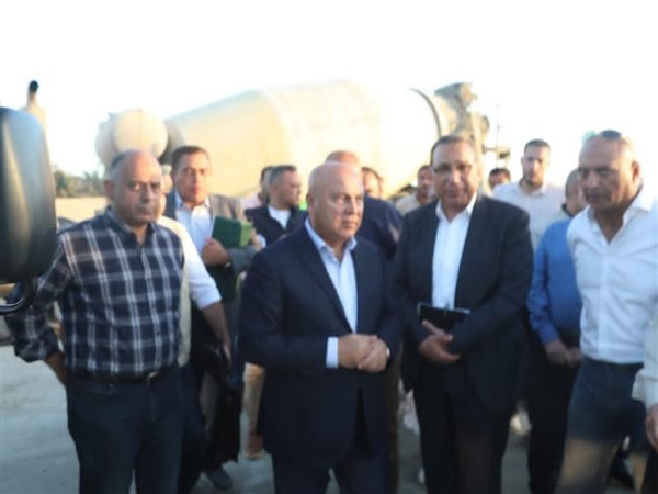 كامل الوزير يتفقد تطوير الطريق الدولي الساحلي ومحور شرق الرياح التوفيقي