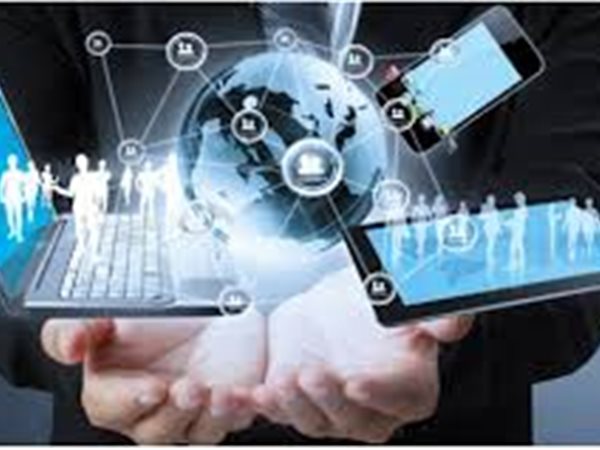 وليد حجاج: قطاع الاتصالات يواصل أعمال توطين التكنولوجيا وبناء كوادر رقمية متخصصة